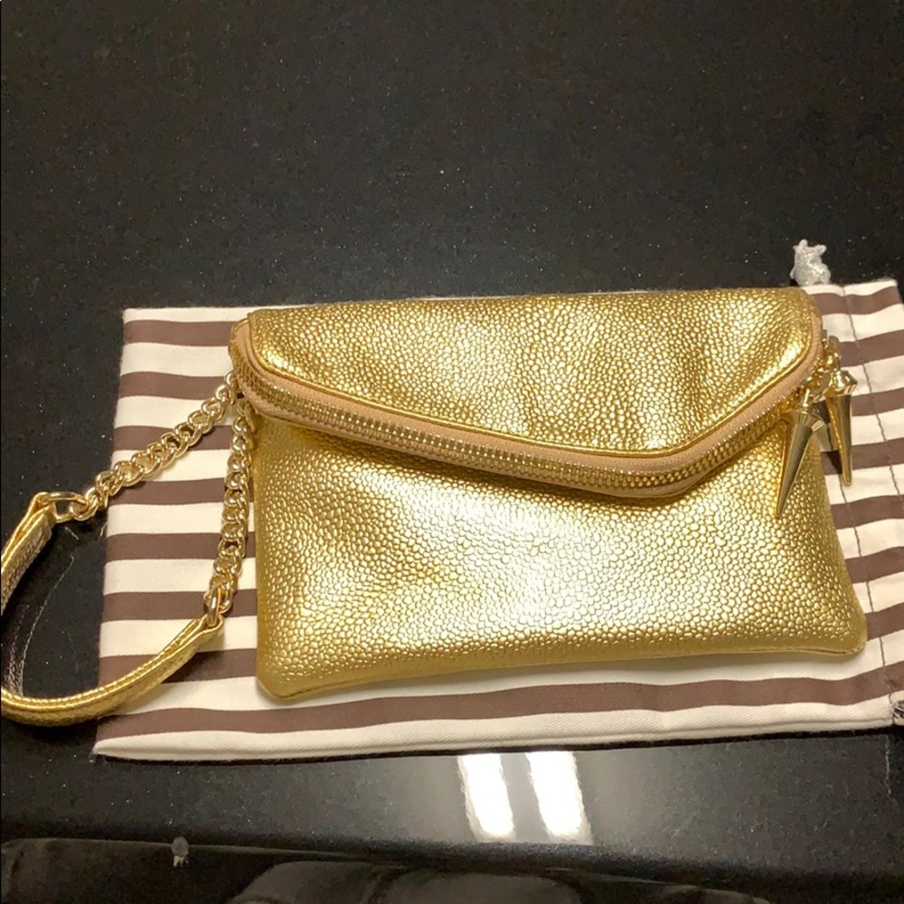 Henri bendel clutch